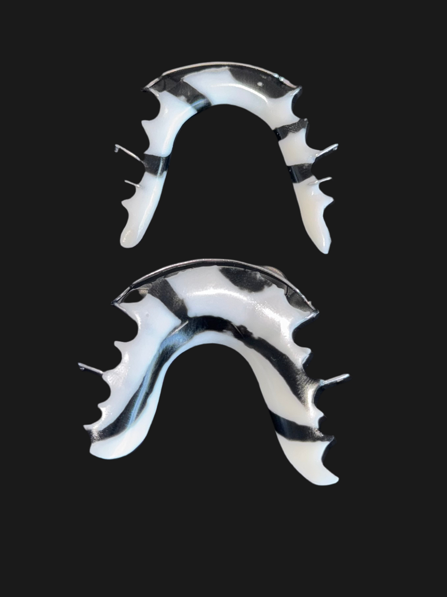 Hawley Retainer