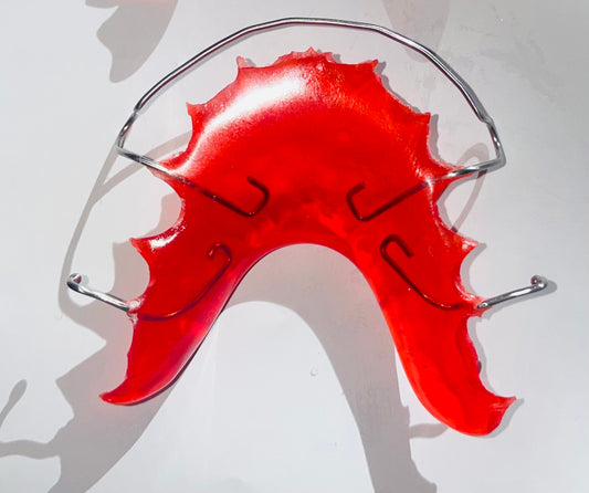 Hawley Retainer